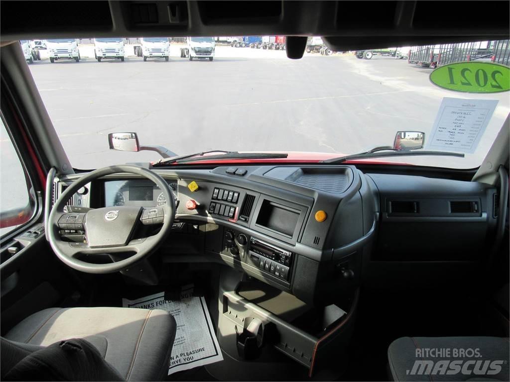 Volvo VNL64T760 Naudoti vilkikai