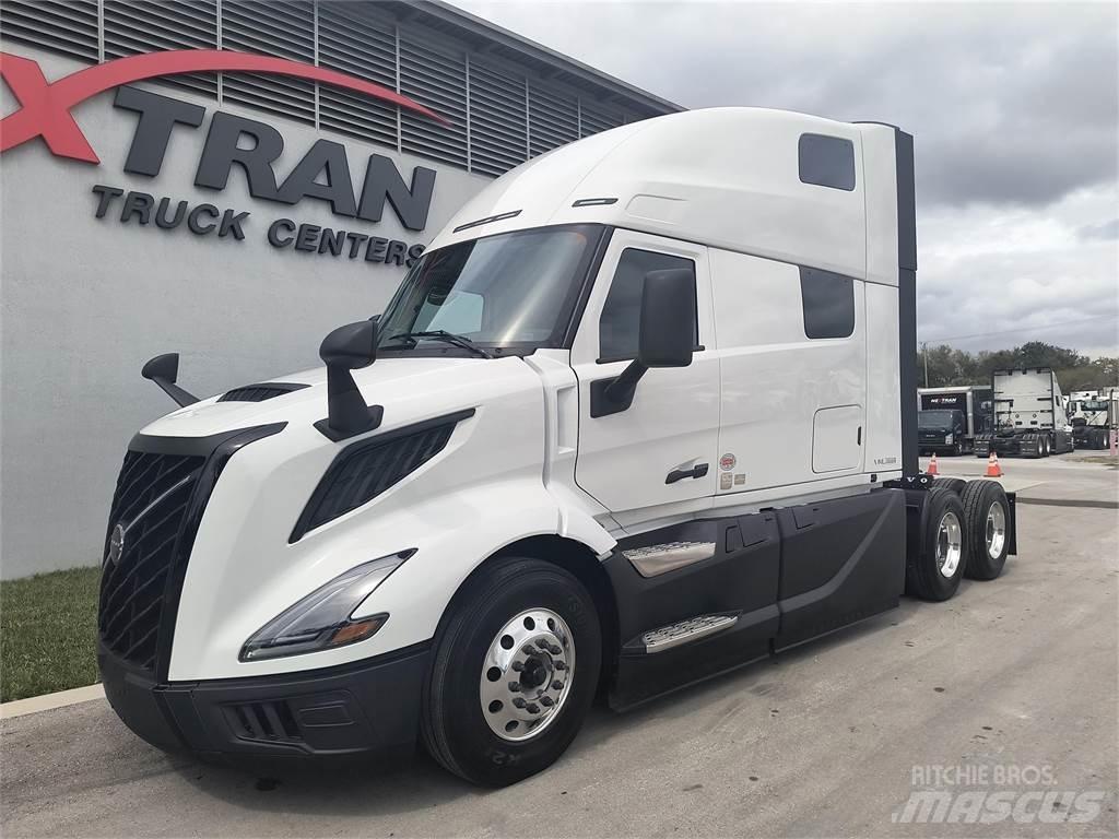 Volvo VNL64T860 Naudoti vilkikai