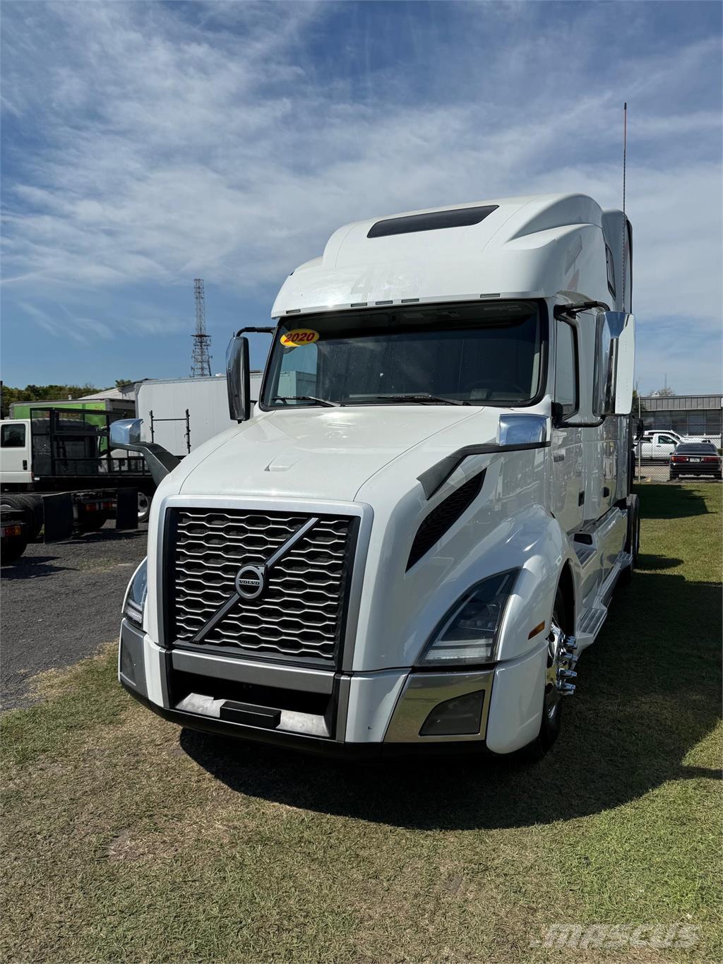 Volvo VNL64T860 Naudoti vilkikai