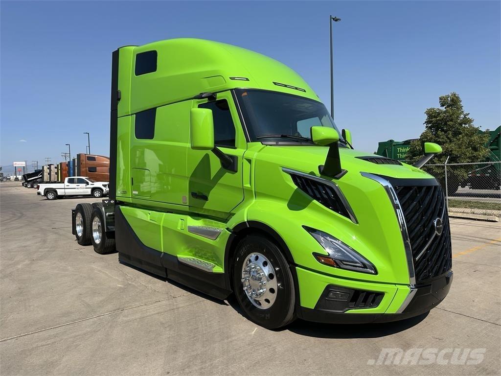 Volvo VNL64T860 Naudoti vilkikai