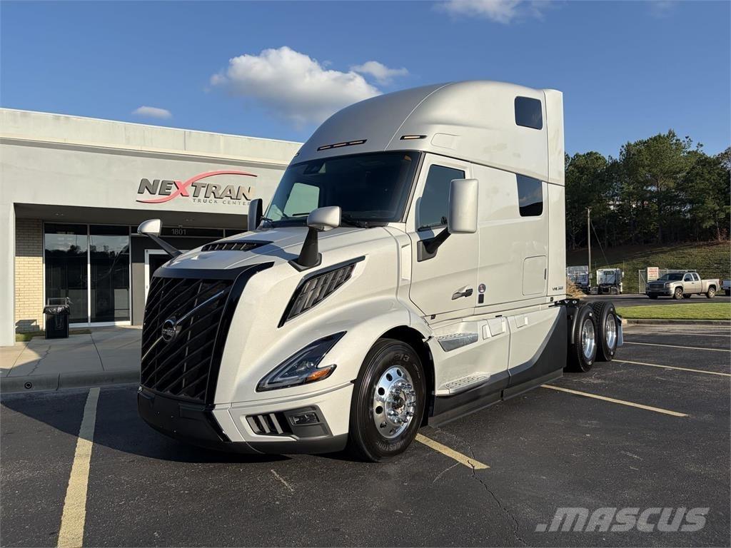 Volvo VNL64T860 Naudoti vilkikai
