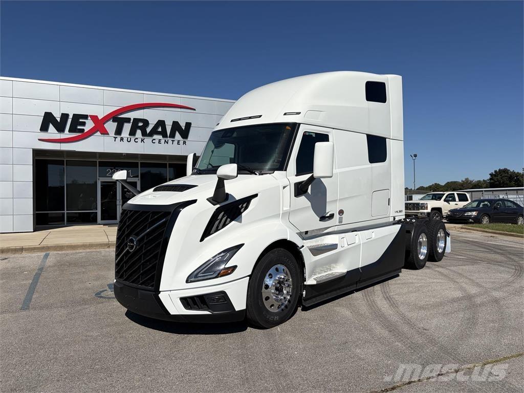 Volvo VNL64T860 Naudoti vilkikai