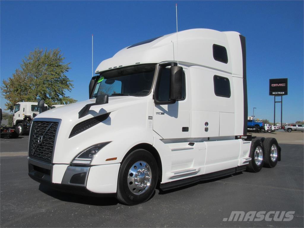 Volvo VNL64T860 Naudoti vilkikai