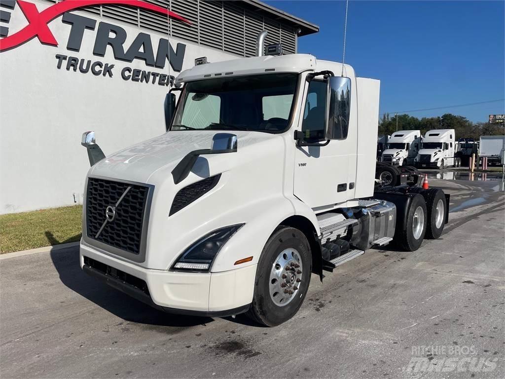 Volvo VNR64T Naudoti vilkikai