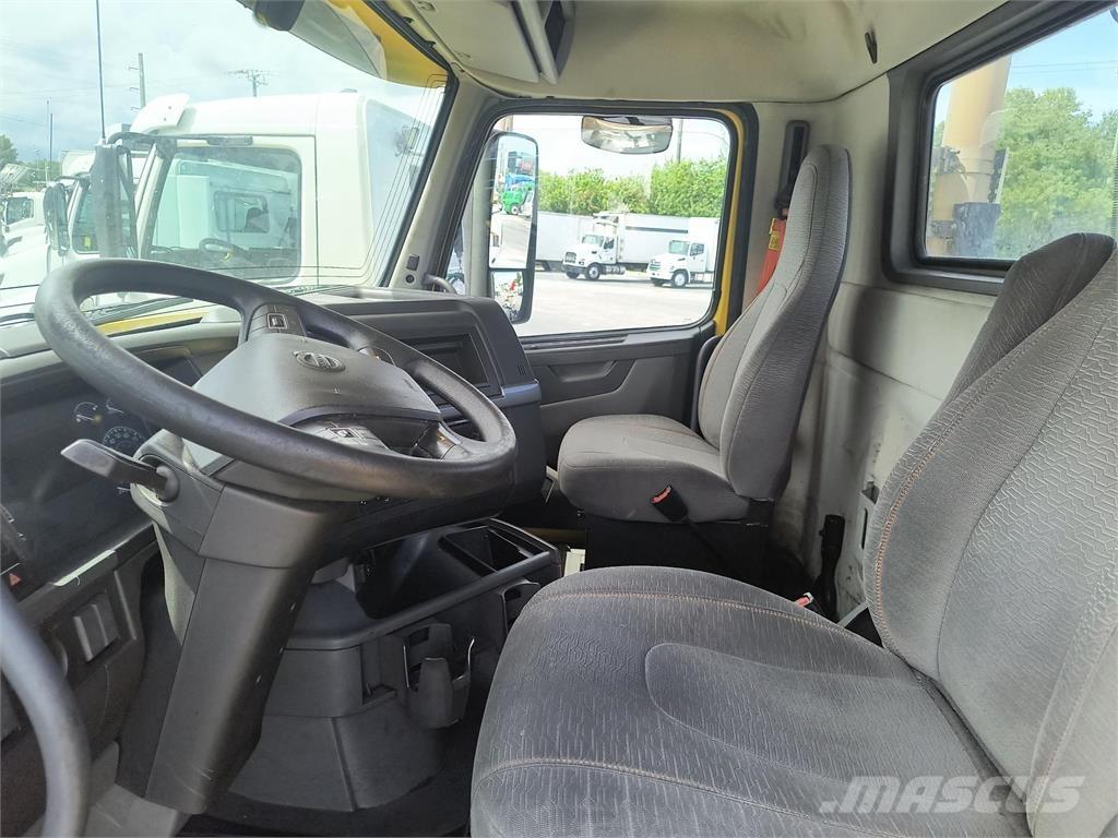 Volvo VNR64T300 Naudoti vilkikai