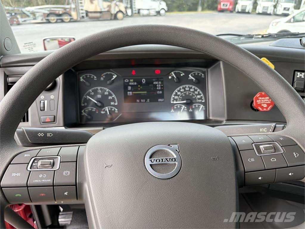 Volvo VNR64T300 Naudoti vilkikai