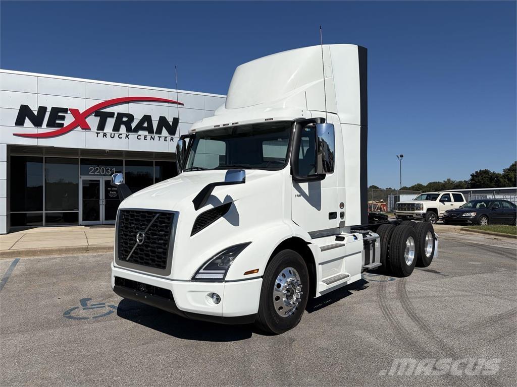 Volvo VNR64T300 Naudoti vilkikai