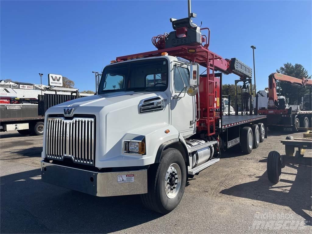 Western Star 4700SB Kita