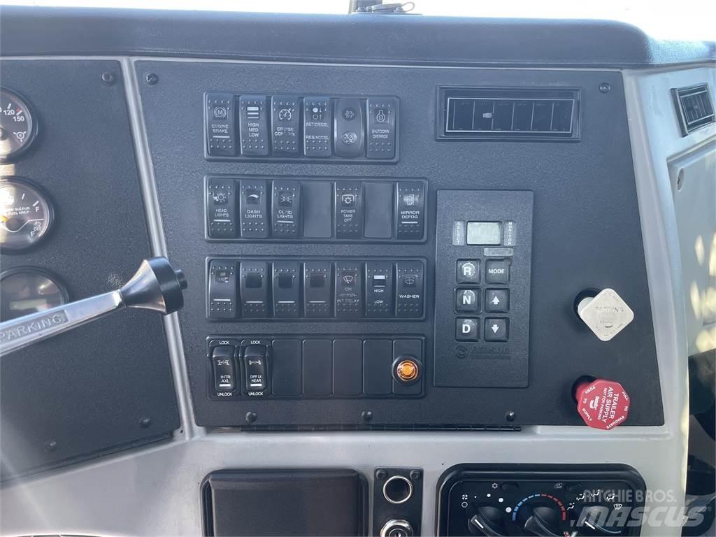 Western Star 4700SB Kita