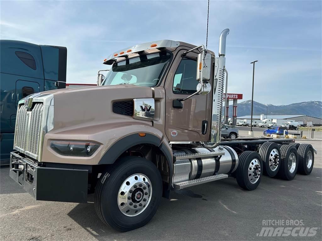 Western Star 49X Savivarčių priekabų vilkikai