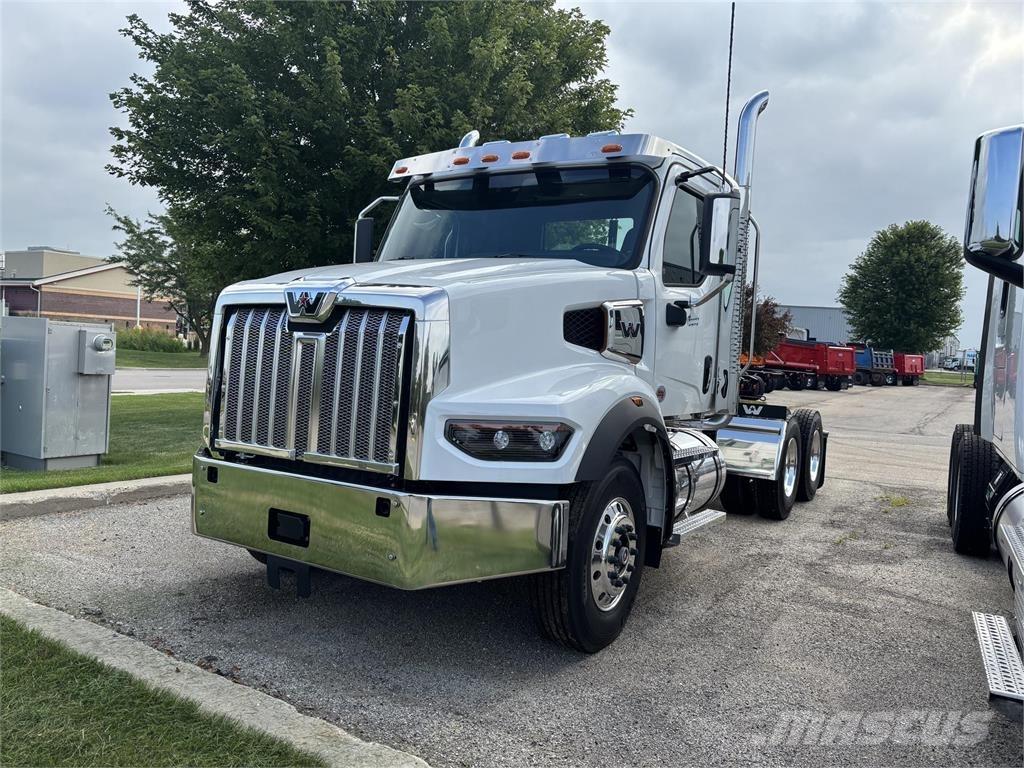 Western Star 49X Naudoti vilkikai