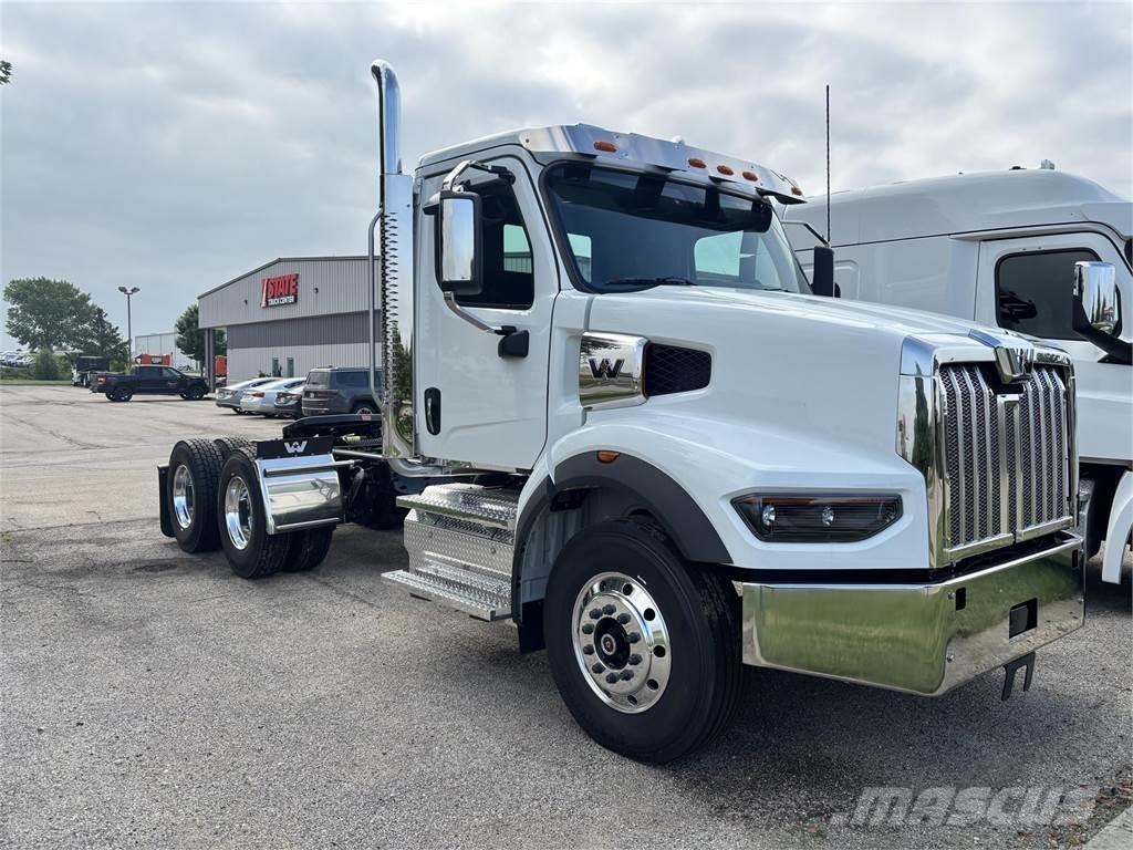 Western Star 49X Naudoti vilkikai