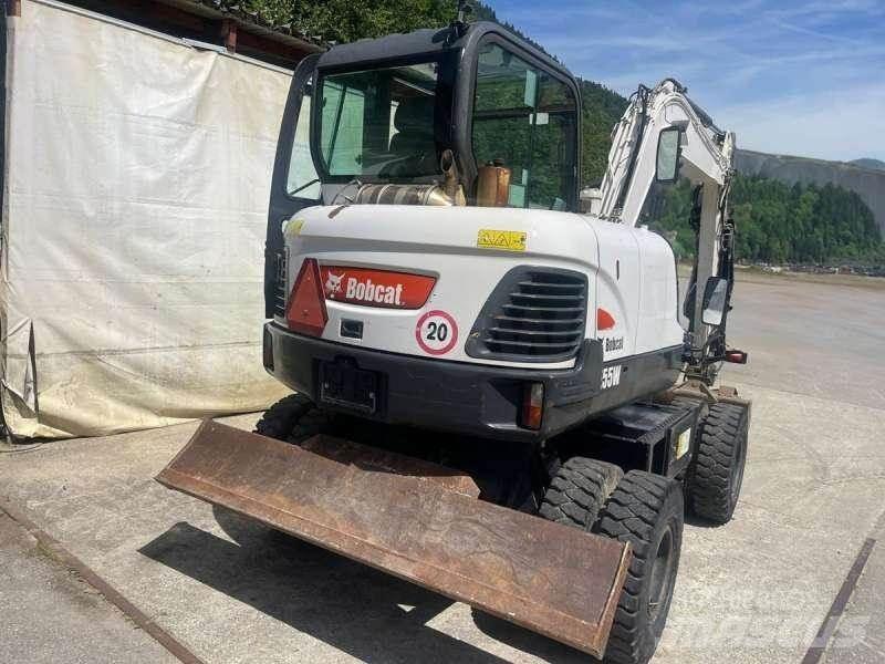 Bobcat E55W Ratiniai ekskavatoriai