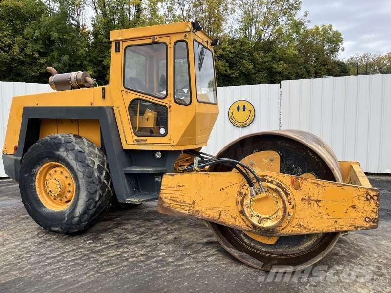 Bomag BW213D Gruntiniai volai