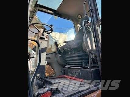 CASE WX210 Ratiniai ekskavatoriai