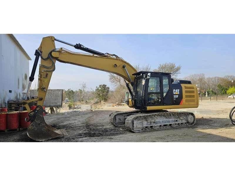 CAT 323F Vikšriniai ekskavatoriai