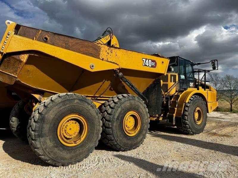 CAT 740GC Karjeriniai savivarčiai