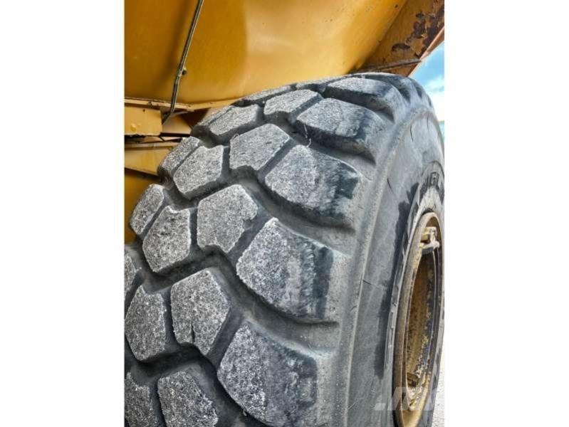 CAT 740GC Karjeriniai savivarčiai