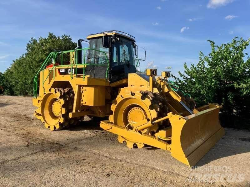 CAT 825H Atliekų presai