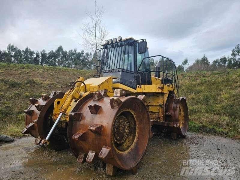 CAT 826GII Gruntiniai volai