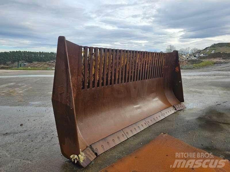 CAT 826GII Gruntiniai volai