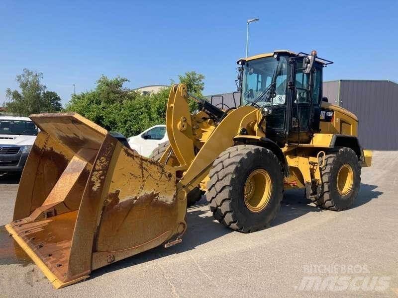 CAT 926M Naudoti ratiniai krautuvai