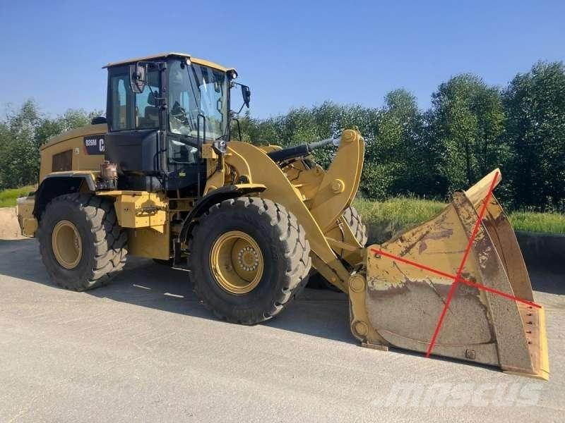 CAT 926M Naudoti ratiniai krautuvai