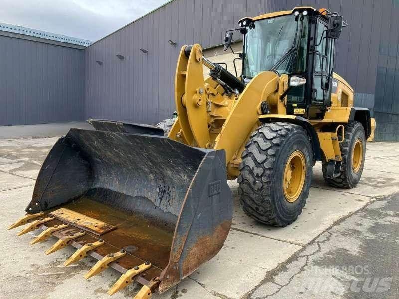 CAT 938M Naudoti ratiniai krautuvai