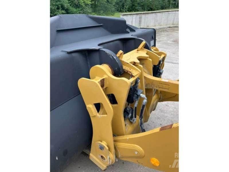 CAT 938M Naudoti ratiniai krautuvai