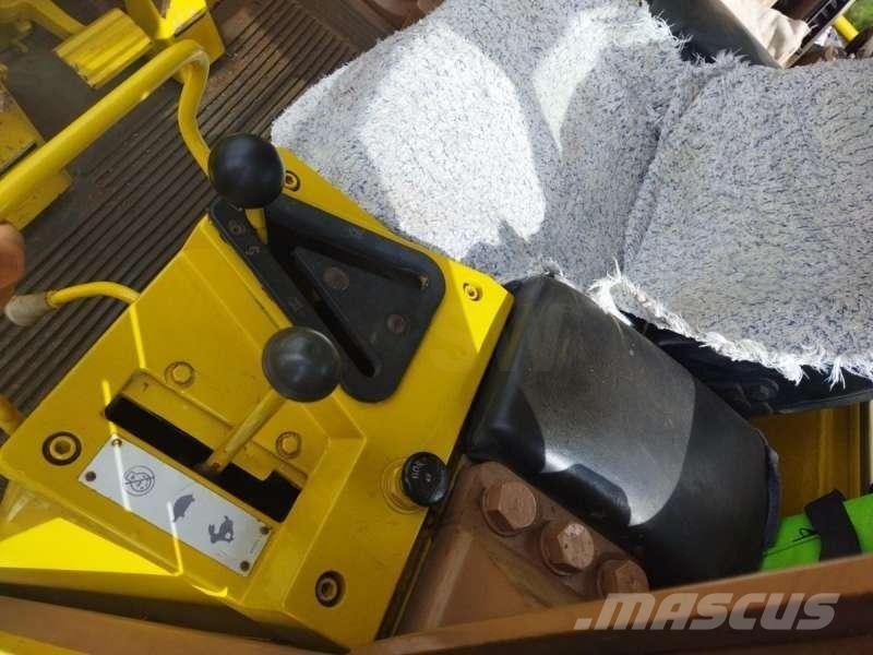 CAT 963 Vikšriniai krautuvai