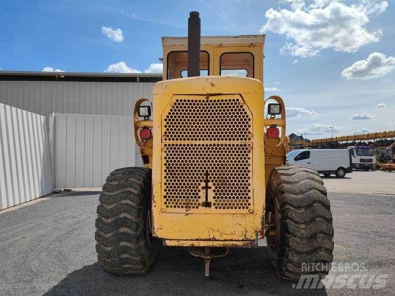 CAT 966C Naudoti ratiniai krautuvai
