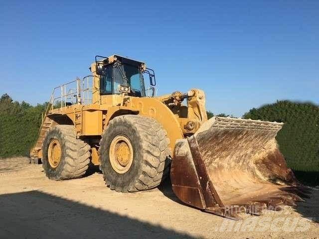 CAT 990 Naudoti ratiniai krautuvai