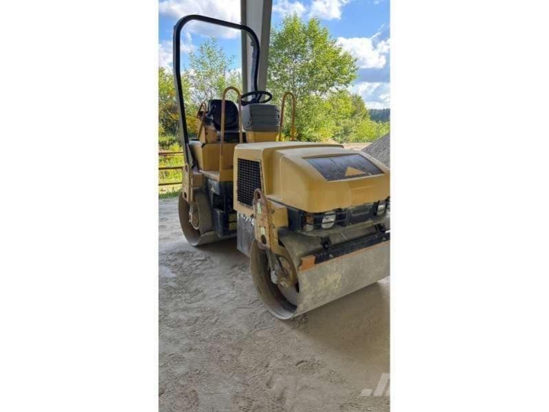 CAT CB-224E Gruntiniai volai
