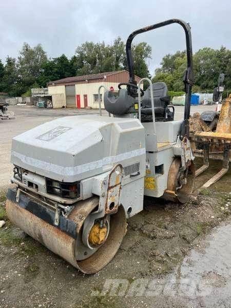CAT CB224 Gruntiniai volai