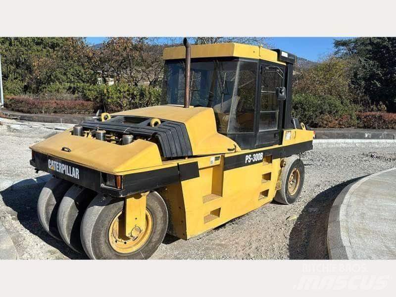CAT PS300B Gruntiniai volai