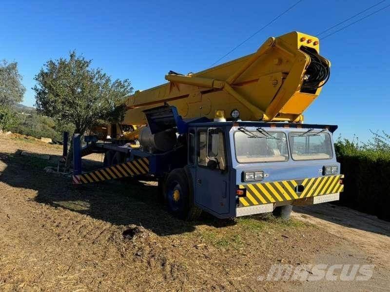 Condor 125/S Visureigiai kranai
