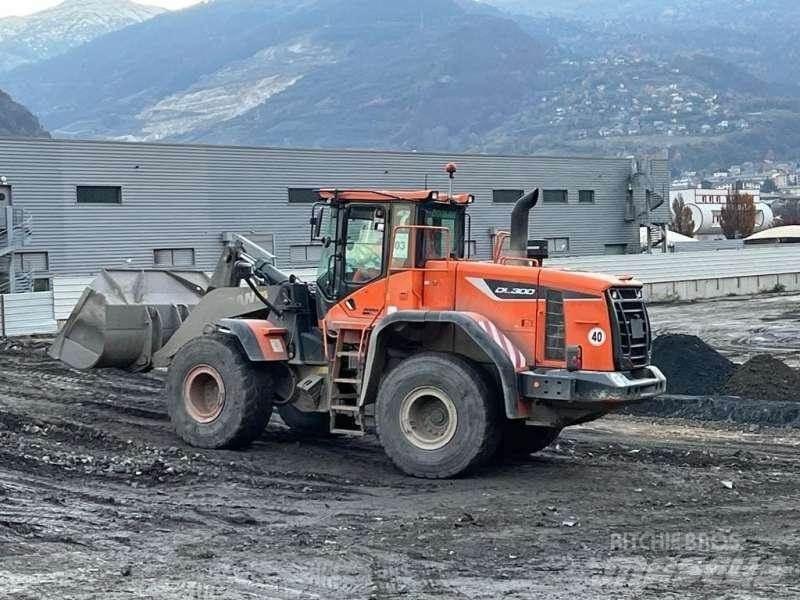 Doosan DL300 Naudoti ratiniai krautuvai