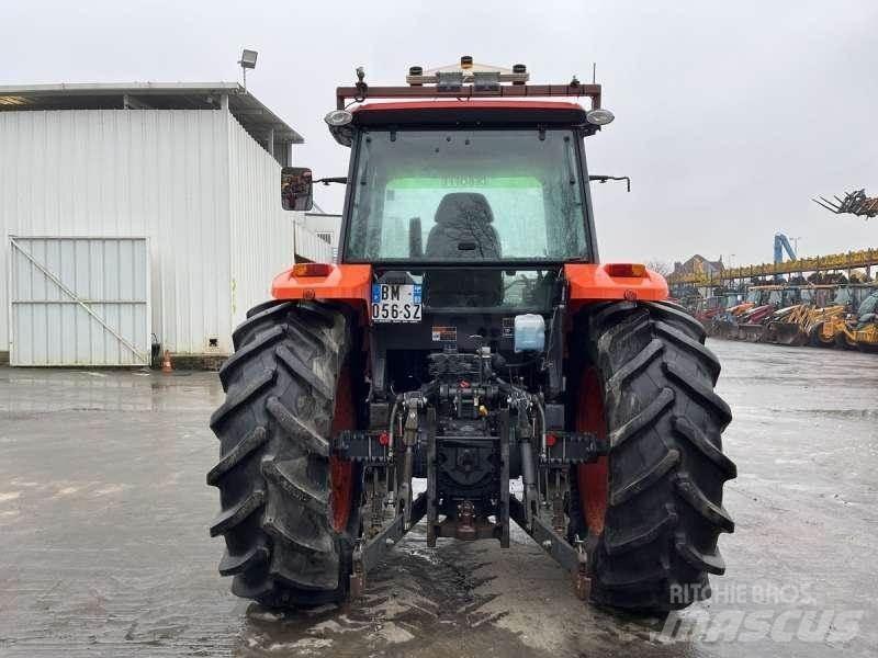 Kubota M108S Traktoriai