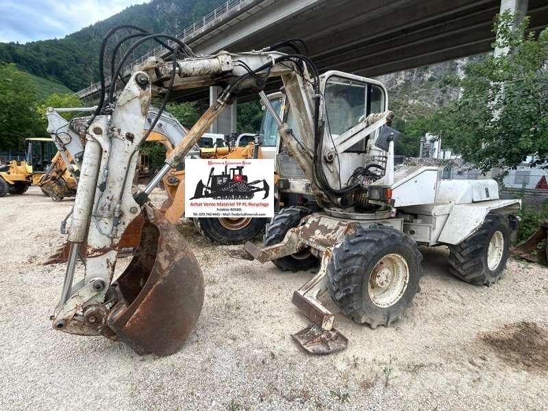 Mecalac 8CXI Ratiniai ekskavatoriai