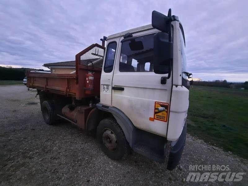 Renault 4X2 Savivarčių priekabų vilkikai