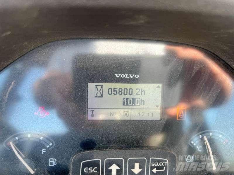 Volvo BL71B Ekskavatoriniai krautuvai