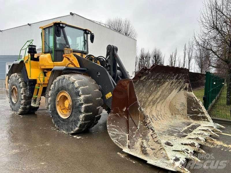 Volvo L220H Naudoti ratiniai krautuvai