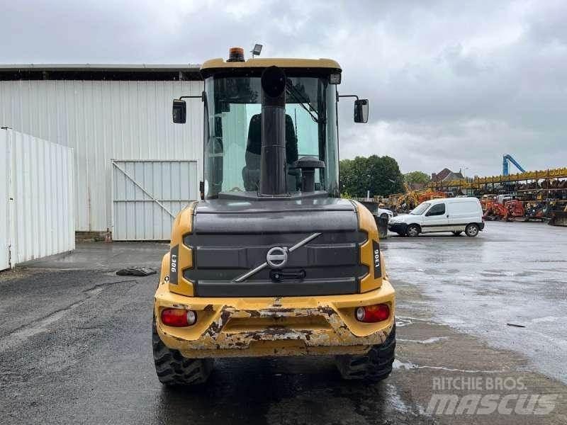 Volvo L30G Mini krautuvai