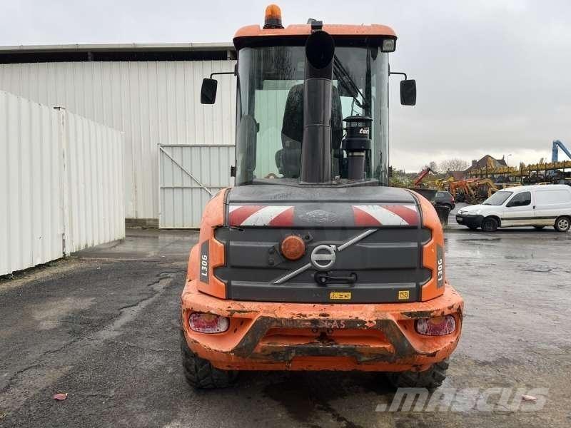 Volvo L30G Mini krautuvai