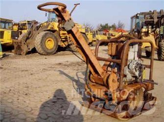 Case AT60 Kiti volai