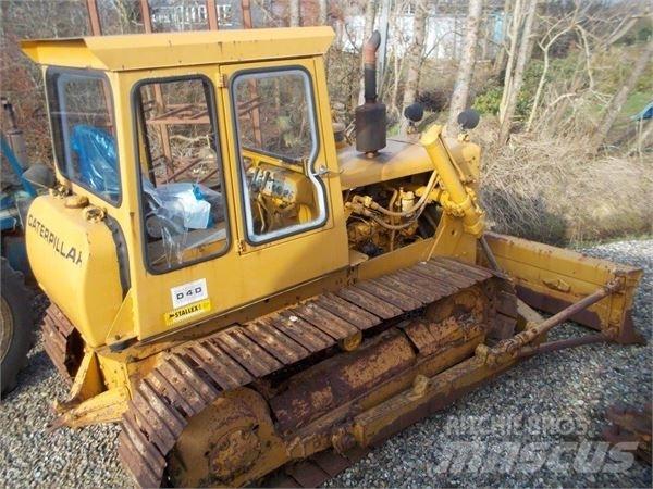 CAT D4D Vikšriniai buldozeriai
