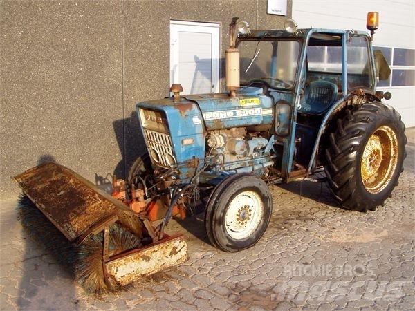 Ford 2000 Traktoriai