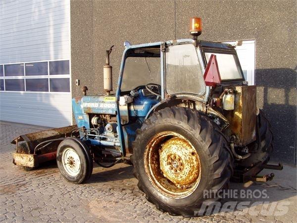 Ford 2000 Traktoriai