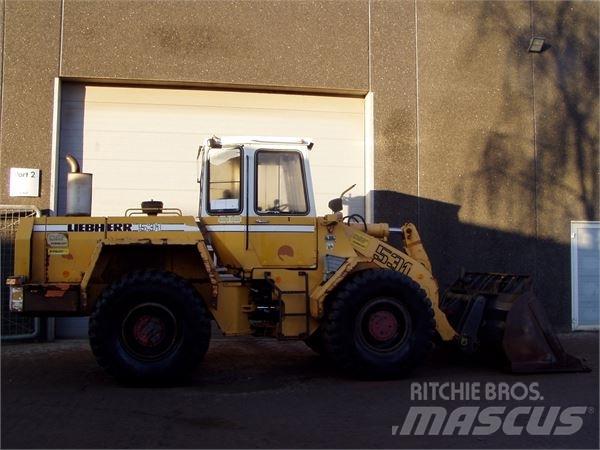 Liebherr 531 Naudoti ratiniai krautuvai