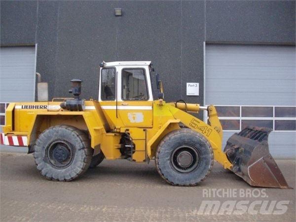 Liebherr 541 Naudoti ratiniai krautuvai